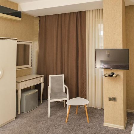 Maestro Hotel Bakoe Buitenkant foto
