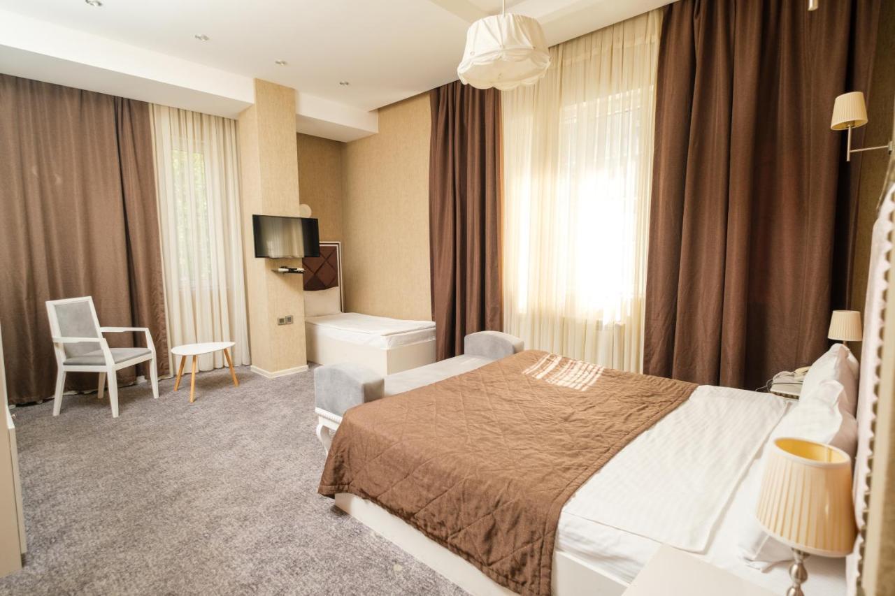 Maestro Hotel Bakoe Buitenkant foto