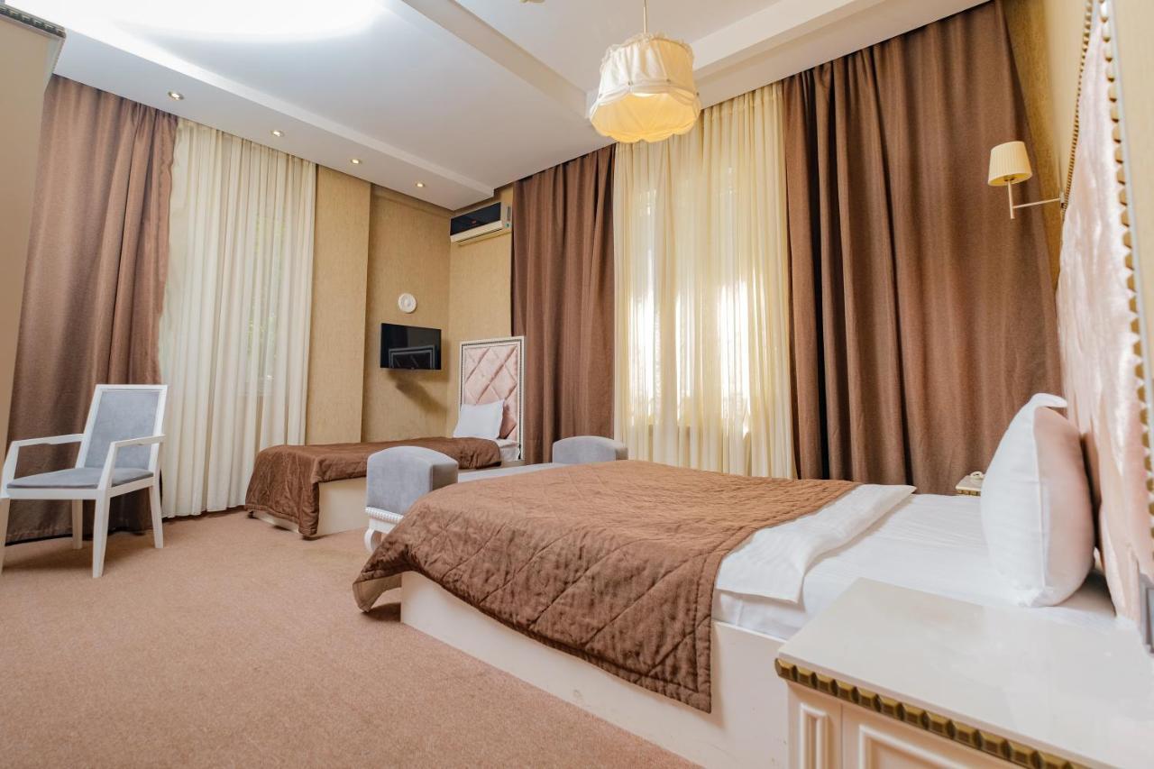 Maestro Hotel Bakoe Buitenkant foto