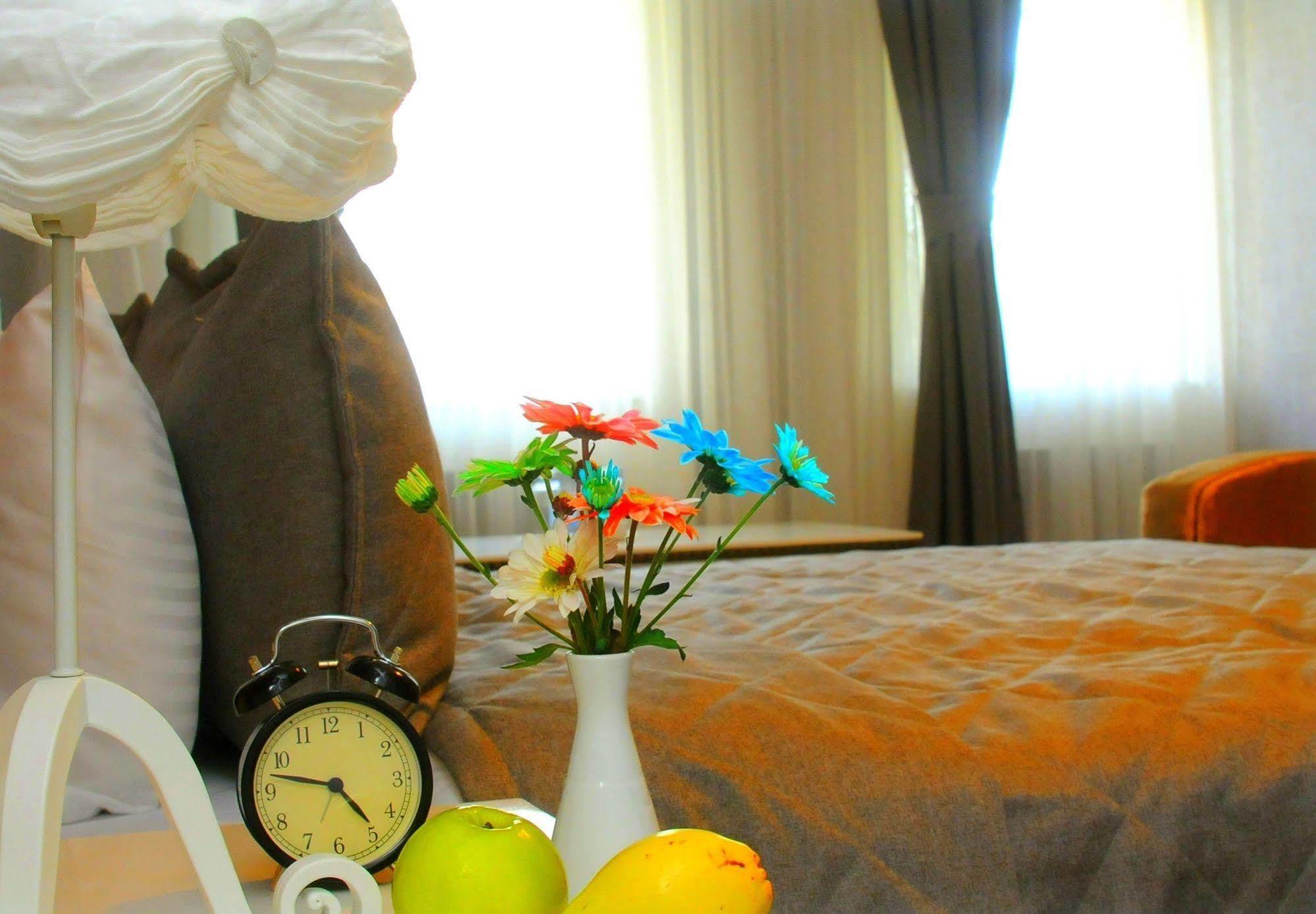 Maestro Hotel Bakoe Buitenkant foto
