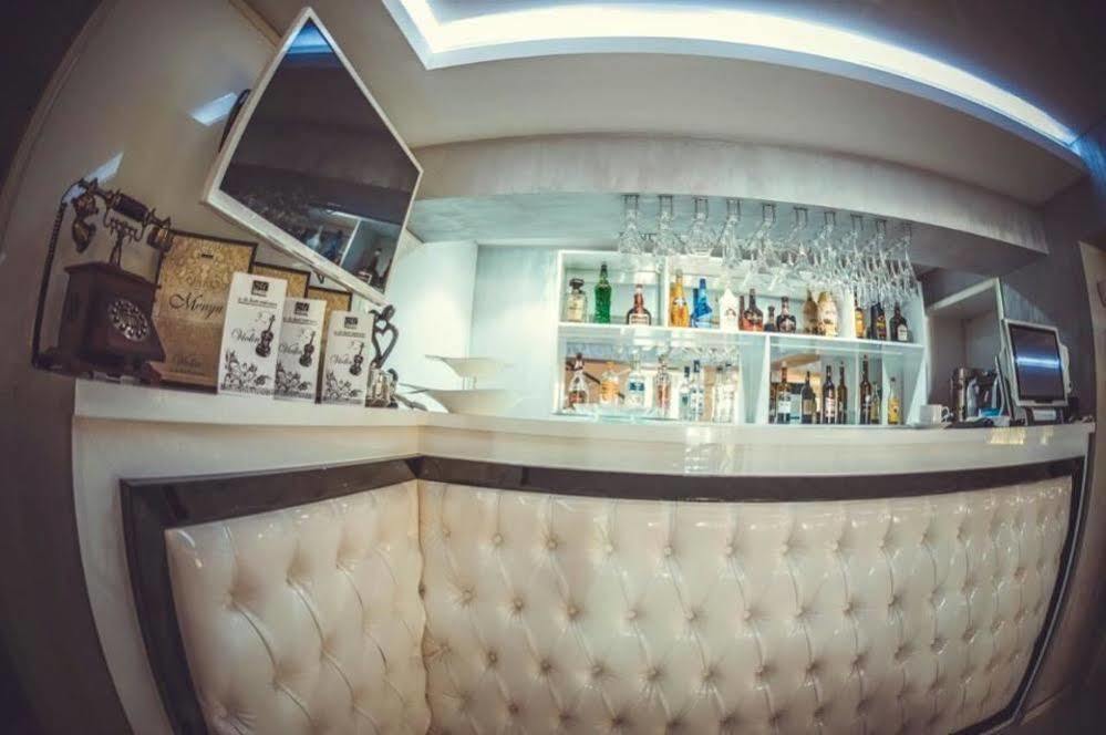 Maestro Hotel Bakoe Buitenkant foto